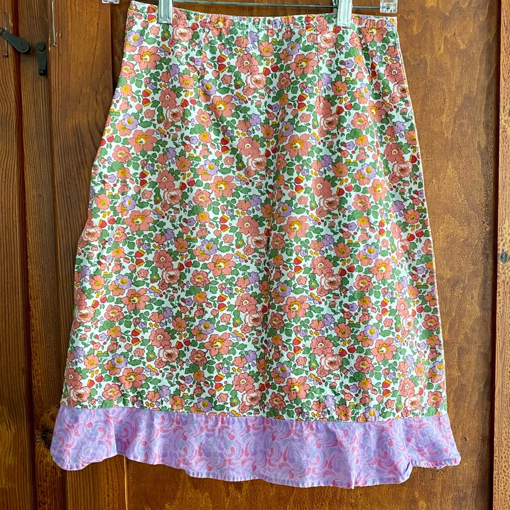 90s does 70s floral knee-length skirt